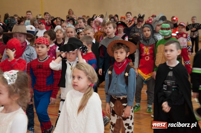 Zdjęcie w galerii na portalu naszraciborz.pl: Ach, co to był za bal! Karnawałowe harce w osiemnastce wiadomości z regionu