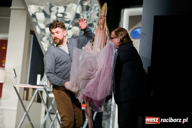 Zdjęcie w galerii na portalu naszraciborz.pl: Krakowska Bagatela z Magdą Walach wystąpiła w Raciborskim Centrum Kultury wiadomości z regionu