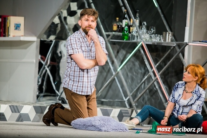 Zdjęcie w galerii na portalu naszraciborz.pl: Krakowska Bagatela z Magdą Walach wystąpiła w Raciborskim Centrum Kultury wiadomości z regionu