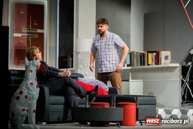 Zdjęcie w galerii na portalu naszraciborz.pl: Krakowska Bagatela z Magdą Walach wystąpiła w Raciborskim Centrum Kultury wiadomości z regionu