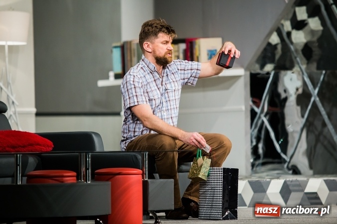 Zdjęcie w galerii na portalu naszraciborz.pl: Krakowska Bagatela z Magdą Walach wystąpiła w Raciborskim Centrum Kultury wiadomości z regionu