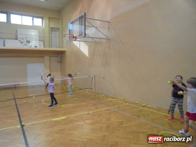 Zdjęcie w galerii na portalu naszraciborz.pl: TKKF Rafako maluchom  wiadomości z regionu