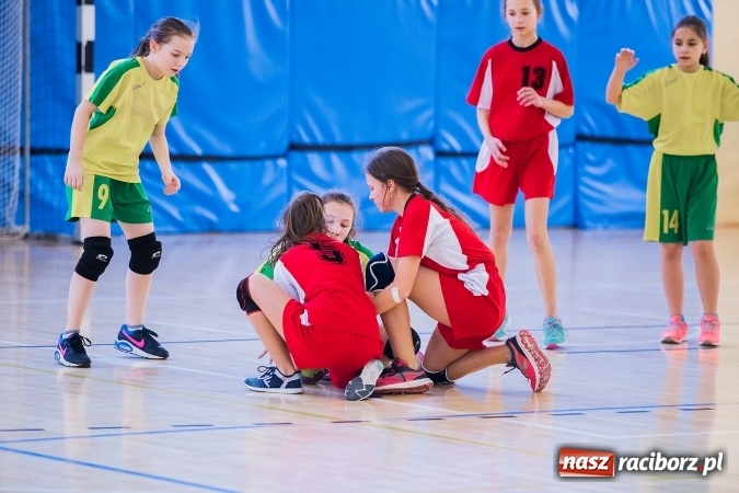 Zdjęcie w galerii na portalu naszraciborz.pl: 7. Turniej Piłki Ręcznej Dziewcząt o Puchar Starosty Raciborskiego wiadomości z regionu