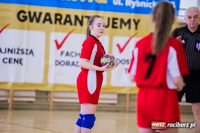 Zdjęcie w galerii na portalu naszraciborz.pl: 7. Turniej Piłki Ręcznej Dziewcząt o Puchar Starosty Raciborskiego wiadomości z regionu