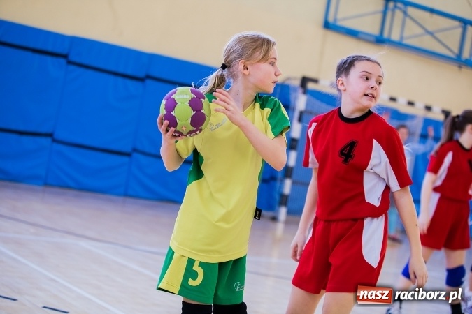 Zdjęcie w galerii na portalu naszraciborz.pl: 7. Turniej Piłki Ręcznej Dziewcząt o Puchar Starosty Raciborskiego wiadomości z regionu