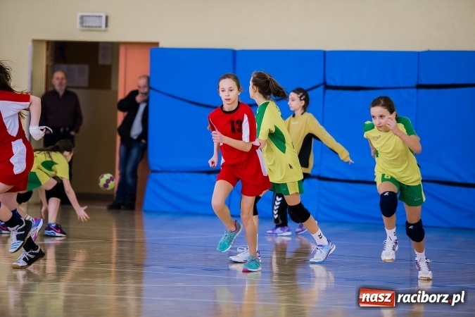 Zdjęcie w galerii na portalu naszraciborz.pl: 7. Turniej Piłki Ręcznej Dziewcząt o Puchar Starosty Raciborskiego wiadomości z regionu