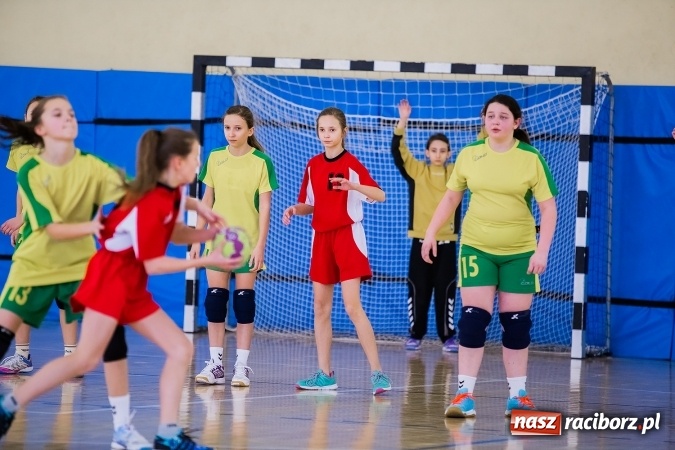 Zdjęcie w galerii na portalu naszraciborz.pl: 7. Turniej Piłki Ręcznej Dziewcząt o Puchar Starosty Raciborskiego wiadomości z regionu