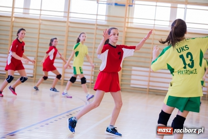 Zdjęcie w galerii na portalu naszraciborz.pl: 7. Turniej Piłki Ręcznej Dziewcząt o Puchar Starosty Raciborskiego wiadomości z regionu