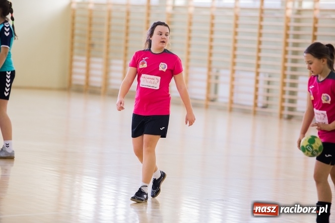 Zdjęcie w galerii na portalu naszraciborz.pl: 7. Turniej Piłki Ręcznej Dziewcząt o Puchar Starosty Raciborskiego wiadomości z regionu