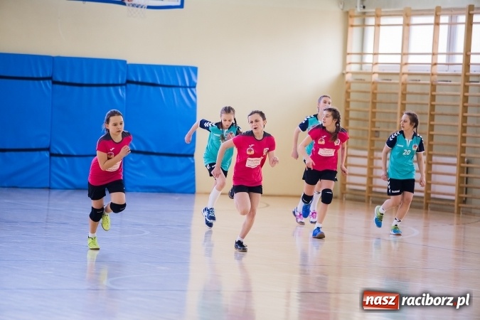 Zdjęcie w galerii na portalu naszraciborz.pl: 7. Turniej Piłki Ręcznej Dziewcząt o Puchar Starosty Raciborskiego wiadomości z regionu
