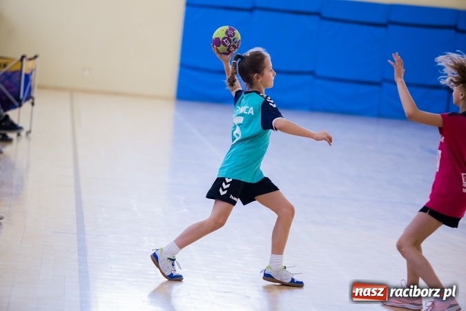 Zdjęcie w galerii na portalu naszraciborz.pl: 7. Turniej Piłki Ręcznej Dziewcząt o Puchar Starosty Raciborskiego wiadomości z regionu