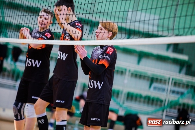 Zdjęcie w galerii na portalu naszraciborz.pl: Jastrzębski Węgiel i MOSM Tychy lepszy od młodzików AZS Rafako wiadomości z regionu