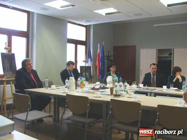 Zdjęcie w galerii na portalu naszraciborz.pl: Na początku rak nie boli. Lepiej się szczepić. wiadomości z regionu