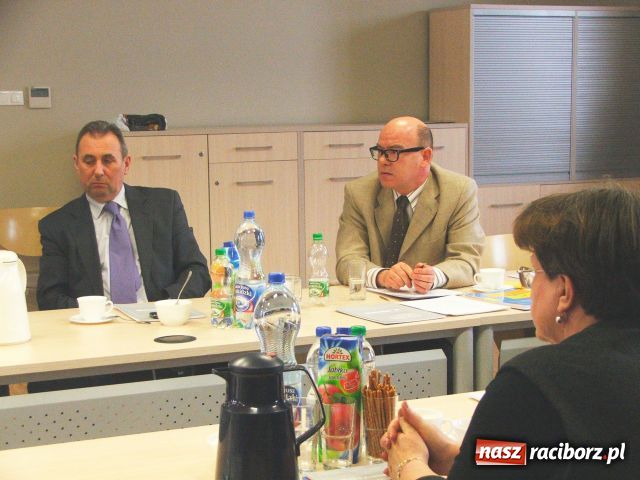 Zdjęcie w galerii na portalu naszraciborz.pl: Na początku rak nie boli. Lepiej się szczepić. wiadomości z regionu