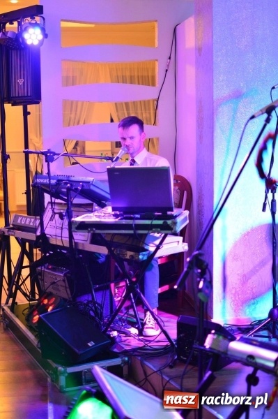 Zdjęcie w galerii na portalu naszraciborz.pl: Zabawa do białego rana, czyli z wizytą na balu charytatywnym ZSS wiadomości z regionu