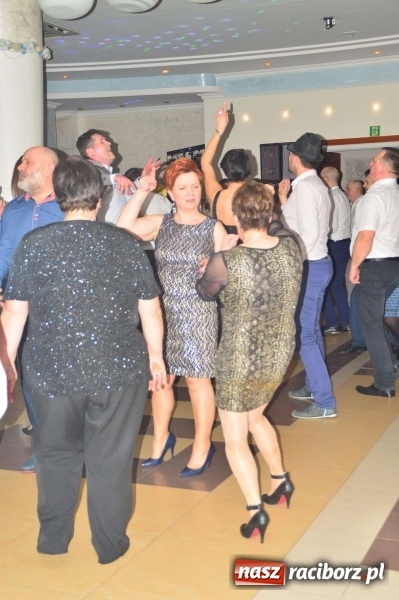 Zdjęcie w galerii na portalu naszraciborz.pl: Zabawa do białego rana, czyli z wizytą na balu charytatywnym ZSS wiadomości z regionu