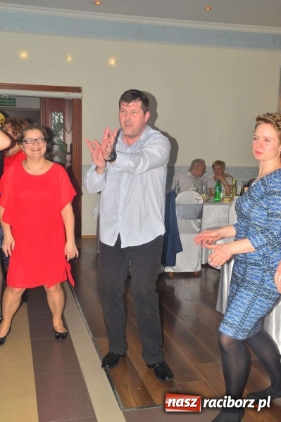 Zdjęcie w galerii na portalu naszraciborz.pl: Zabawa do białego rana, czyli z wizytą na balu charytatywnym ZSS wiadomości z regionu