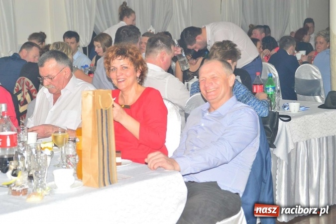 Zdjęcie w galerii na portalu naszraciborz.pl: Zabawa do białego rana, czyli z wizytą na balu charytatywnym ZSS wiadomości z regionu