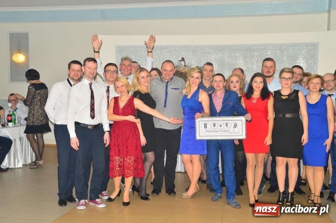Zdjęcie w galerii na portalu naszraciborz.pl: Zabawa do białego rana, czyli z wizytą na balu charytatywnym ZSS wiadomości z regionu