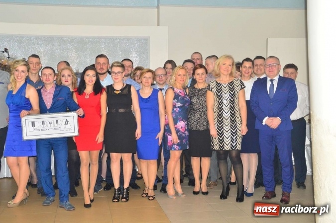 Zdjęcie w galerii na portalu naszraciborz.pl: Zabawa do białego rana, czyli z wizytą na balu charytatywnym ZSS wiadomości z regionu