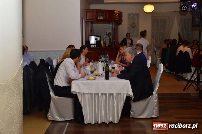 Zdjęcie w galerii na portalu naszraciborz.pl: Zabawa do białego rana, czyli z wizytą na balu charytatywnym ZSS wiadomości z regionu