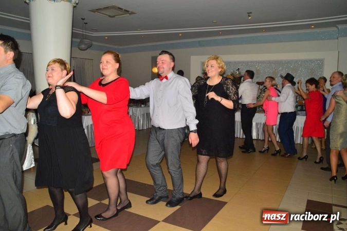 Zdjęcie w galerii na portalu naszraciborz.pl: Zabawa do białego rana, czyli z wizytą na balu charytatywnym ZSS wiadomości z regionu