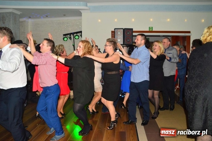 Zdjęcie w galerii na portalu naszraciborz.pl: Zabawa do białego rana, czyli z wizytą na balu charytatywnym ZSS wiadomości z regionu