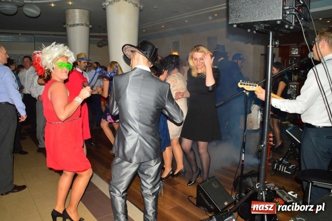 Zdjęcie w galerii na portalu naszraciborz.pl: Zabawa do białego rana, czyli z wizytą na balu charytatywnym ZSS wiadomości z regionu