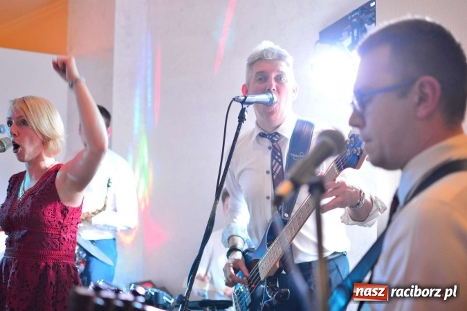 Zdjęcie w galerii na portalu naszraciborz.pl: Zabawa do białego rana, czyli z wizytą na balu charytatywnym ZSS wiadomości z regionu