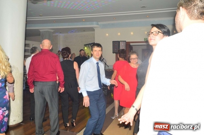 Zdjęcie w galerii na portalu naszraciborz.pl: Zabawa do białego rana, czyli z wizytą na balu charytatywnym ZSS wiadomości z regionu