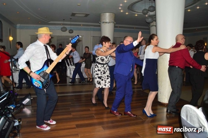 Zdjęcie w galerii na portalu naszraciborz.pl: Zabawa do białego rana, czyli z wizytą na balu charytatywnym ZSS wiadomości z regionu