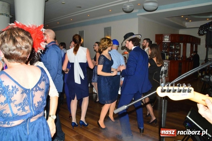 Zdjęcie w galerii na portalu naszraciborz.pl: Zabawa do białego rana, czyli z wizytą na balu charytatywnym ZSS wiadomości z regionu