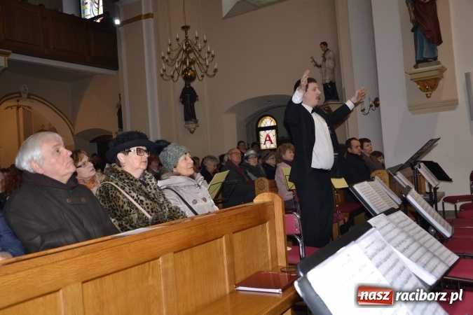 Zdjęcie w galerii na portalu naszraciborz.pl: Muzyka nie zna granic - polskie i czeskie chóry wystąpiły w Krzyżanowicach wiadomości z regionu