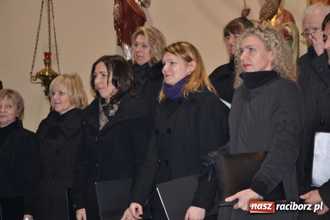 Zdjęcie w galerii na portalu naszraciborz.pl: Muzyka nie zna granic - polskie i czeskie chóry wystąpiły w Krzyżanowicach wiadomości z regionu