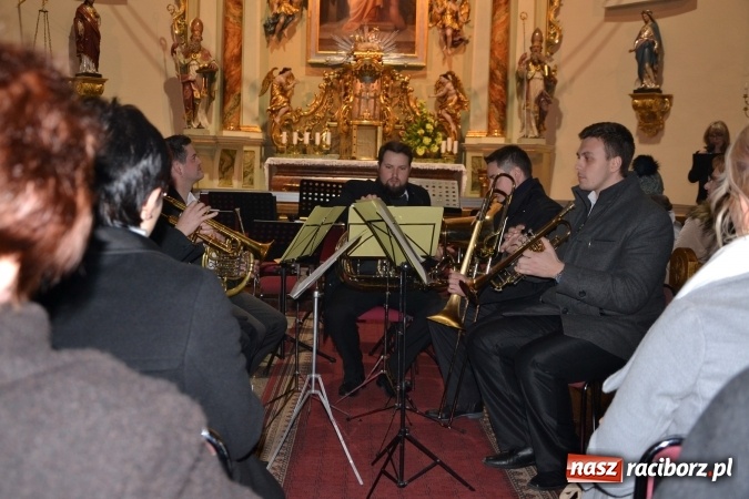 Zdjęcie w galerii na portalu naszraciborz.pl: Muzyka nie zna granic - polskie i czeskie chóry wystąpiły w Krzyżanowicach wiadomości z regionu
