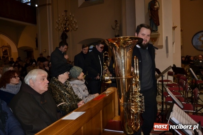 Zdjęcie w galerii na portalu naszraciborz.pl: Muzyka nie zna granic - polskie i czeskie chóry wystąpiły w Krzyżanowicach wiadomości z regionu