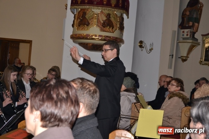 Zdjęcie w galerii na portalu naszraciborz.pl: Muzyka nie zna granic - polskie i czeskie chóry wystąpiły w Krzyżanowicach wiadomości z regionu