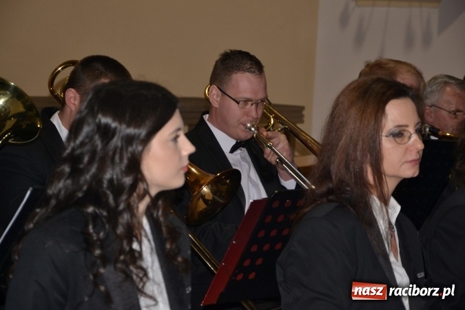 Zdjęcie w galerii na portalu naszraciborz.pl: Muzyka nie zna granic - polskie i czeskie chóry wystąpiły w Krzyżanowicach wiadomości z regionu