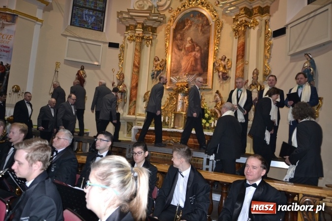 Zdjęcie w galerii na portalu naszraciborz.pl: Muzyka nie zna granic - polskie i czeskie chóry wystąpiły w Krzyżanowicach wiadomości z regionu