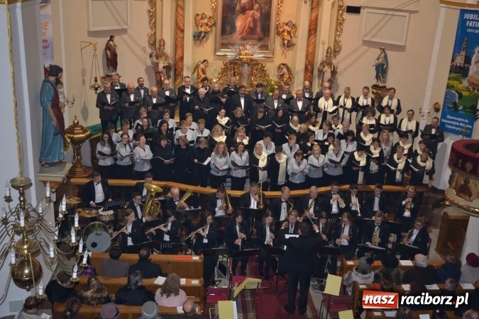 Zdjęcie w galerii na portalu naszraciborz.pl: Muzyka nie zna granic - polskie i czeskie chóry wystąpiły w Krzyżanowicach wiadomości z regionu