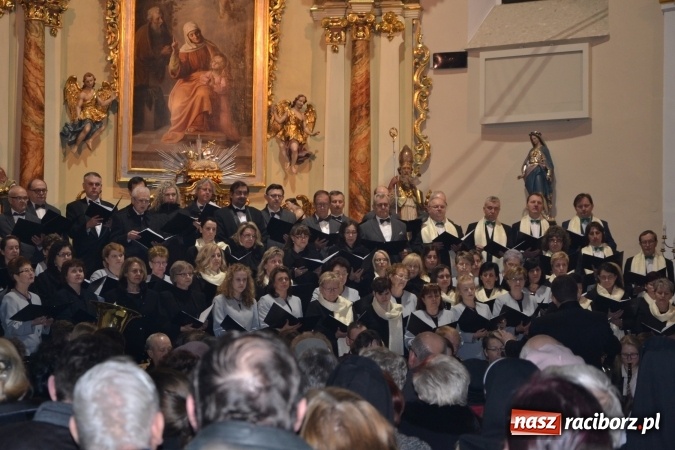 Zdjęcie w galerii na portalu naszraciborz.pl: Muzyka nie zna granic - polskie i czeskie chóry wystąpiły w Krzyżanowicach wiadomości z regionu