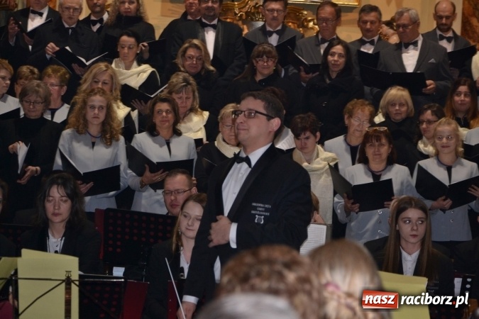 Zdjęcie w galerii na portalu naszraciborz.pl: Muzyka nie zna granic - polskie i czeskie chóry wystąpiły w Krzyżanowicach wiadomości z regionu