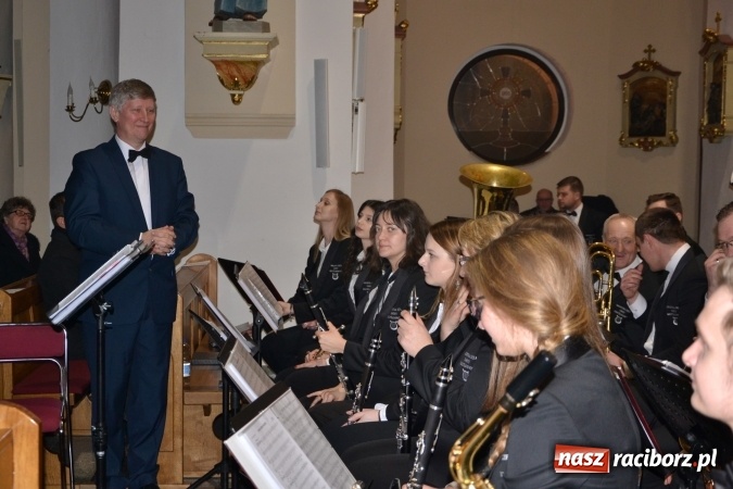 Zdjęcie w galerii na portalu naszraciborz.pl: Muzyka nie zna granic - polskie i czeskie chóry wystąpiły w Krzyżanowicach wiadomości z regionu