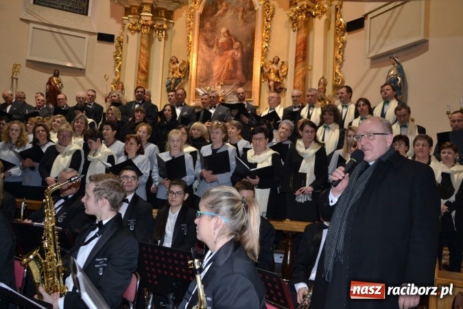 Zdjęcie w galerii na portalu naszraciborz.pl: Muzyka nie zna granic - polskie i czeskie chóry wystąpiły w Krzyżanowicach wiadomości z regionu