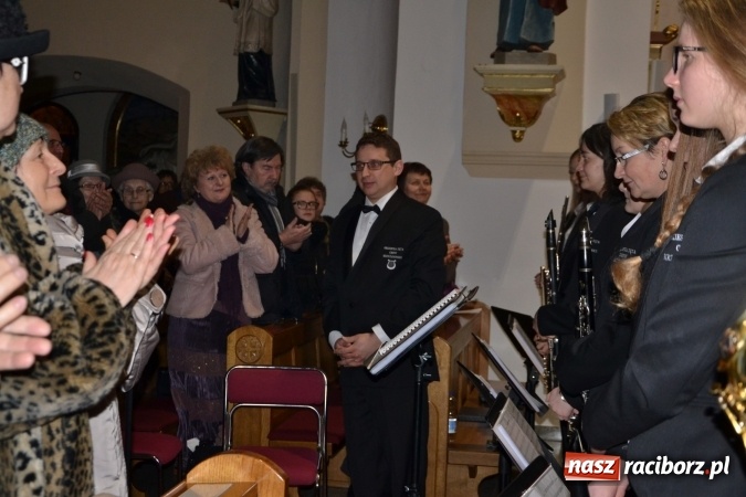 Zdjęcie w galerii na portalu naszraciborz.pl: Muzyka nie zna granic - polskie i czeskie chóry wystąpiły w Krzyżanowicach wiadomości z regionu