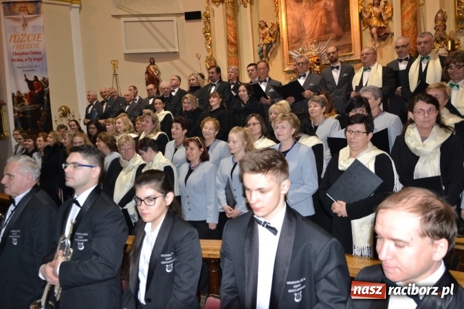 Zdjęcie w galerii na portalu naszraciborz.pl: Muzyka nie zna granic - polskie i czeskie chóry wystąpiły w Krzyżanowicach wiadomości z regionu