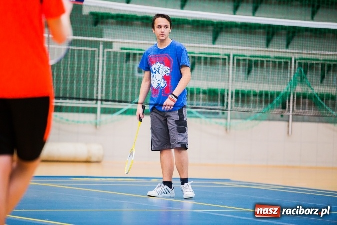 Zdjęcie w galerii na portalu naszraciborz.pl: Powiatowy finał badmintona szkół gimnazjalnych wiadomości z regionu