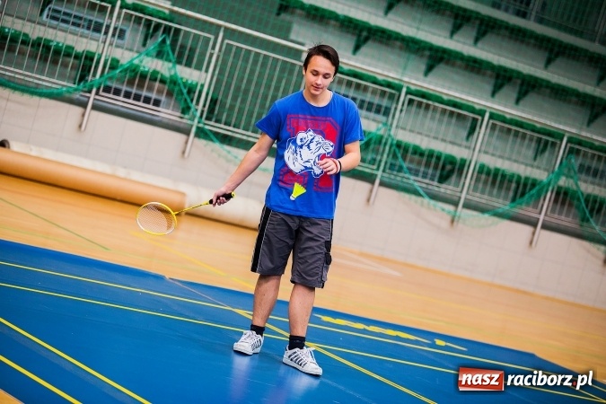 Zdjęcie w galerii na portalu naszraciborz.pl: Powiatowy finał badmintona szkół gimnazjalnych wiadomości z regionu