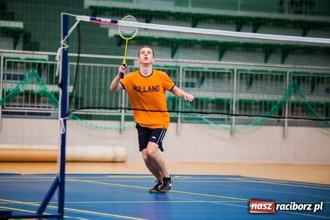 Zdjęcie w galerii na portalu naszraciborz.pl: Powiatowy finał badmintona szkół gimnazjalnych wiadomości z regionu