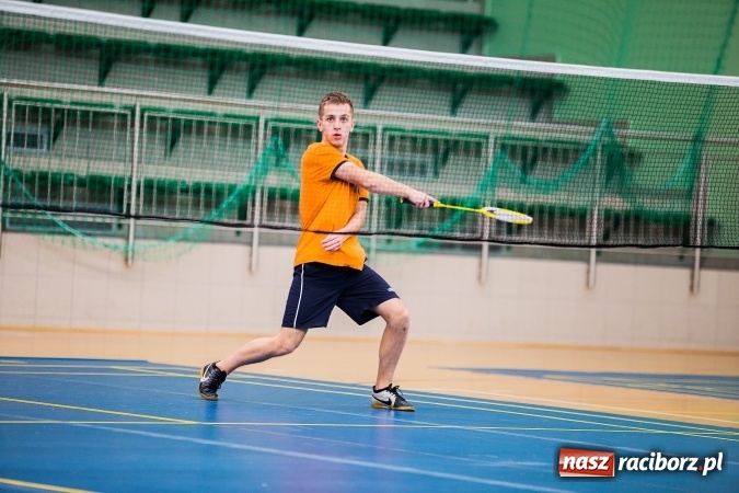 Zdjęcie w galerii na portalu naszraciborz.pl: Powiatowy finał badmintona szkół gimnazjalnych wiadomości z regionu
